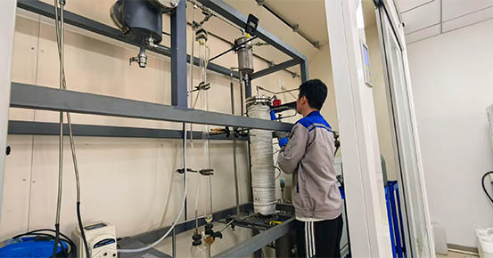 Weixian realizó un experimento de sulfonación con nueva materia prima