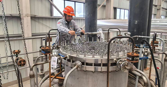 Otro sulfonador de 7,5 t/h y 176 tubos puesto en marcha con éxito: ofreciendo calidad a gran escala.